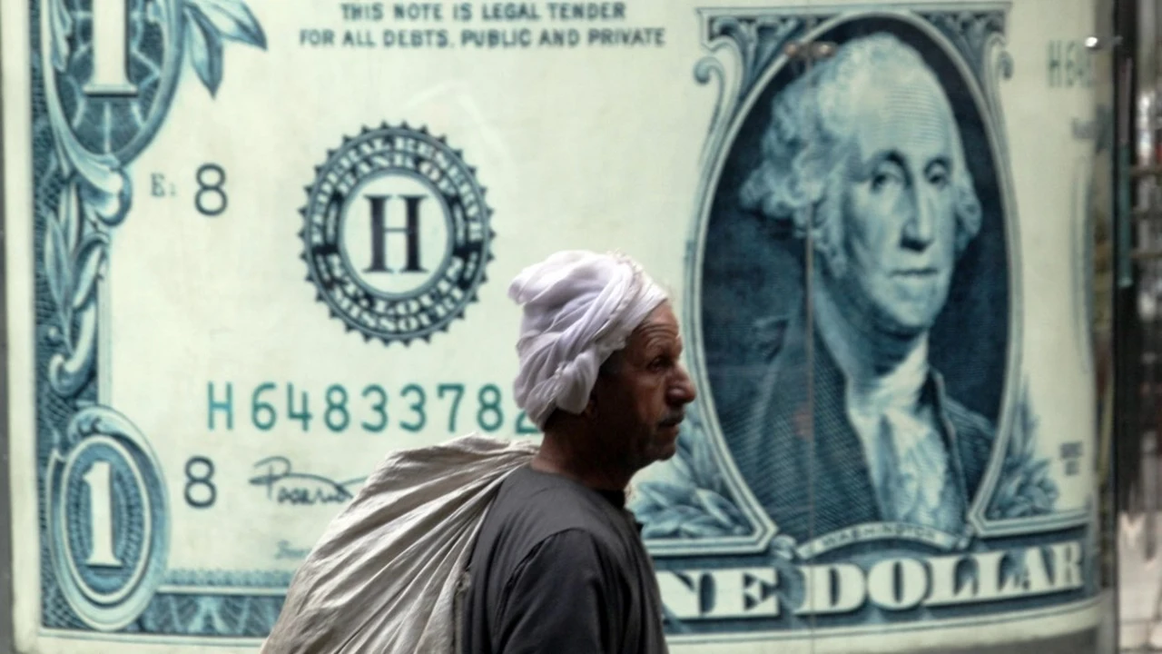سعر صرف الدولار يتأثر بقرار المركزي اليوم الجمعة 22 أبريل